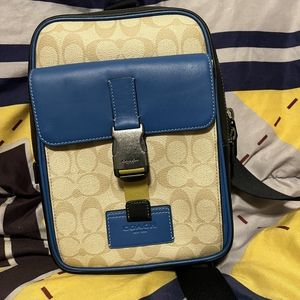Coach Crossbody Signature Canvas